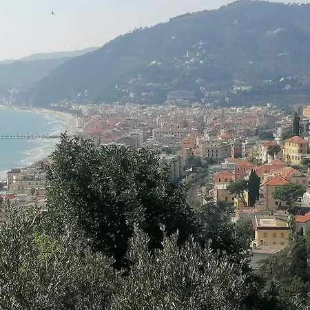 Con Terrazza Vista Panoramica Homestay