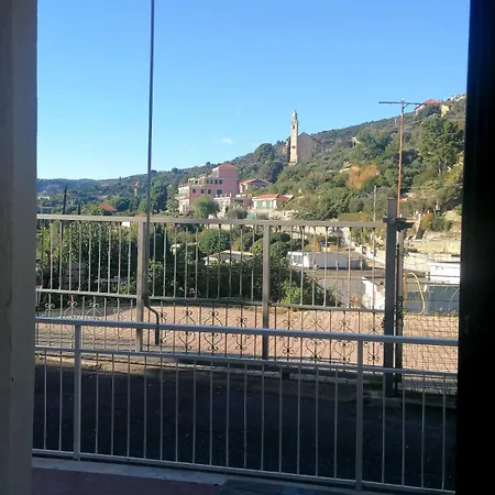 Homestay Con Terrazza Vista Panoramica Alassio