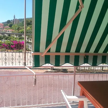 Homestay Con Terrazza Vista Panoramica Alassio