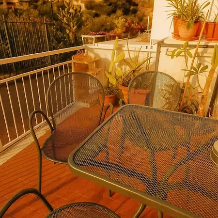 Rum i privatbostad Con Terrazza Vista Panoramica Alassio